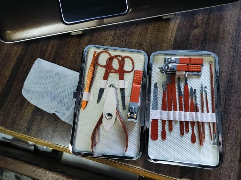 Manicure/Pedicure 18‑in‑1 Nail Tool Kit for Women | Travel Kit - Nyara